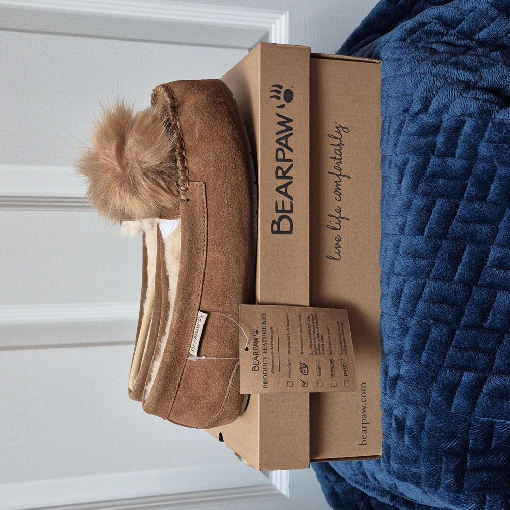 Bearpaw Suede Wide Width Slippers with Pom-Pom Size 9, New With Tags!